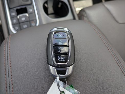 Used 2020 Hyundai Santa Fe Limited AWD/4WD image 32