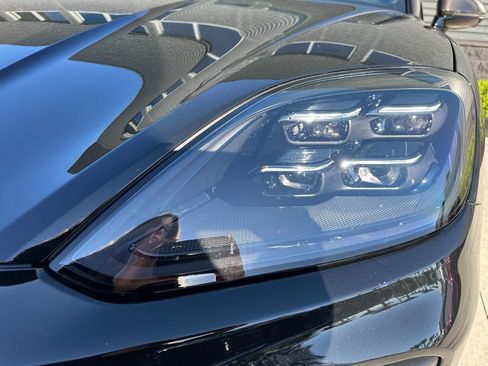 Used 2025 Porsche Cayenne GTS image 13