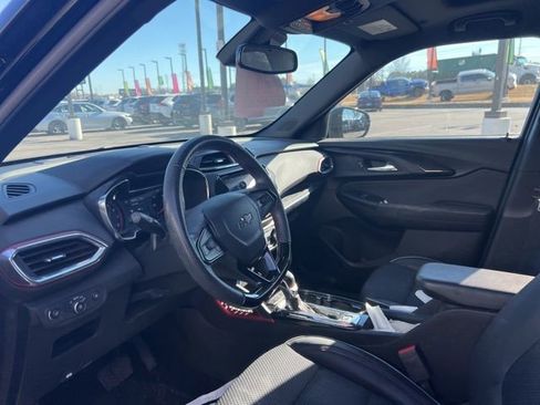 Used 2023 Chevrolet TrailBlazer RS w/ Sun and Liftgate Package image 19