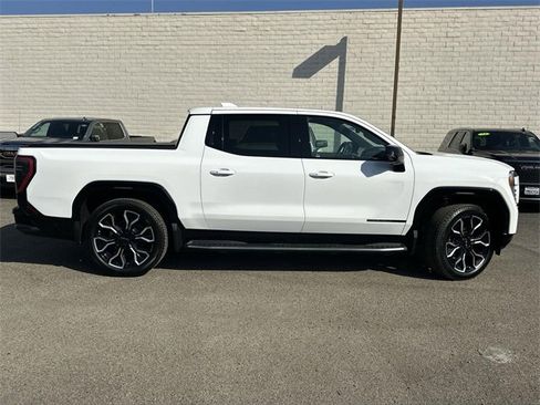 Used 2025 GMC Sierra EV Denali image 3