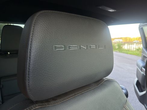 Used 2022 GMC Sierra 1500 Denali w/ Denali Reserve Package AWD/4WD image 25