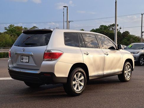Used 2012 Toyota Highlander FWD image 6