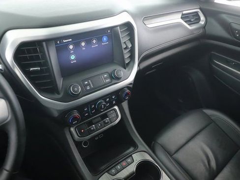 Used 2023 GMC Acadia SLT image 26