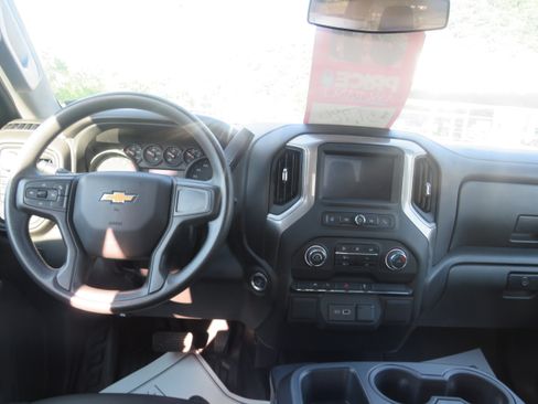 Used 2024 Chevrolet Silverado 1500 W/T w/ WT Value Package AWD/4WD image 8
