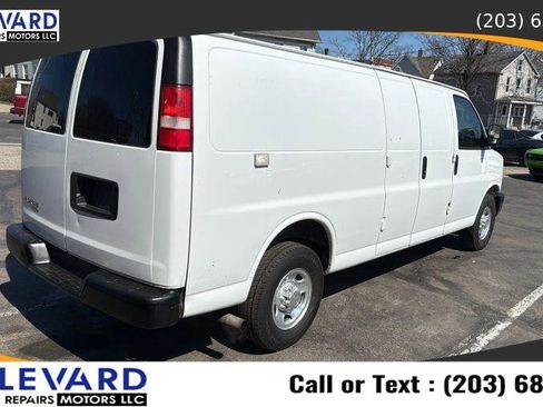Used 2015 Chevrolet Express 2500 Extended RWD image 7