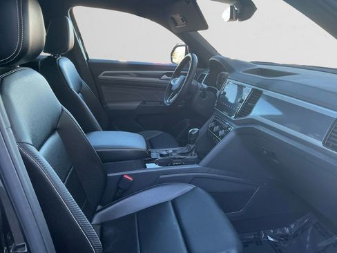 Used 2023 Volkswagen Atlas Cross Sport SEL R-Line image 15