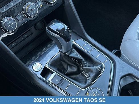 Used 2024 Volkswagen Taos SE w/ Panoramic Sunroof Package AWD/4WD image 23