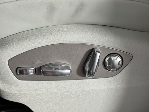 New 2026 Porsche Macan image 29