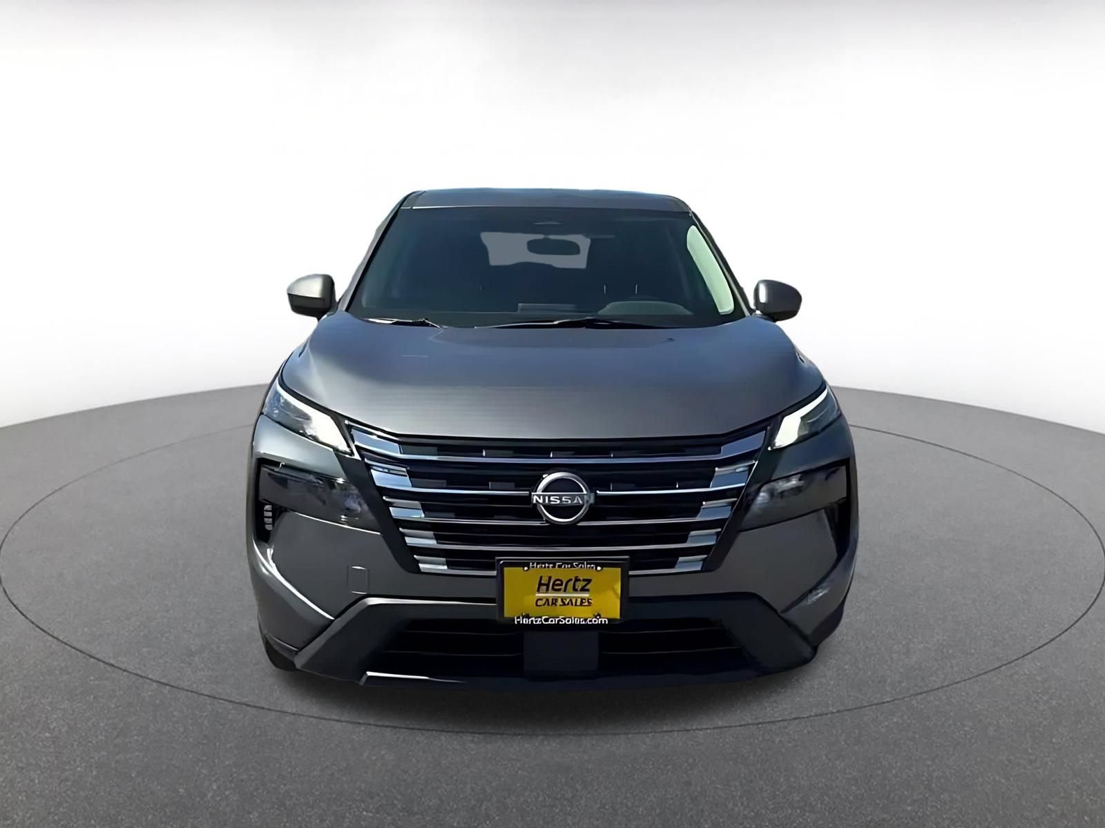 Used 2025 Nissan Rogue SV FWD image 4