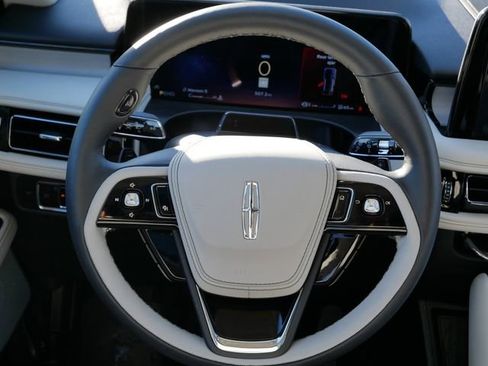 New 2026 Lincoln Aviator Reserve AWD/4WD image 17