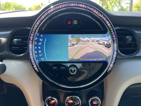 Used 2022 MINI Cooper S image 25