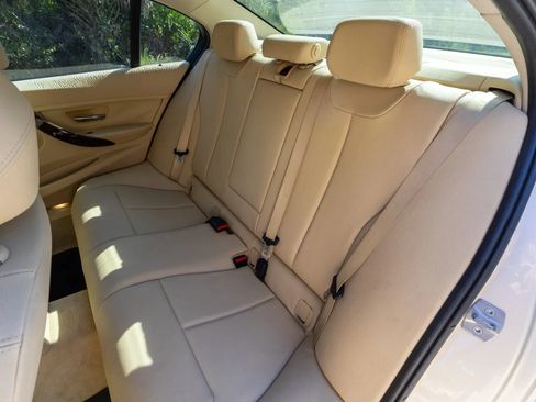 Used 2014 BMW 328i Sedan RWD image 12