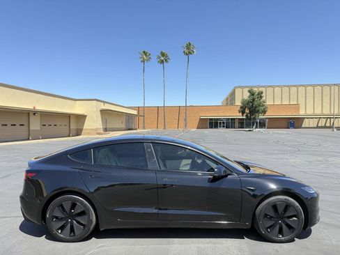 Used 2025 Tesla Model 3 Long Range RWD image 8