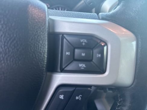 Used 2017 Ford F350 Lariat image 23