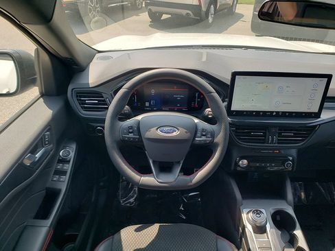 Certified 2023 Ford Escape ST-Line w/ Tech Pack #1 FWD image 13