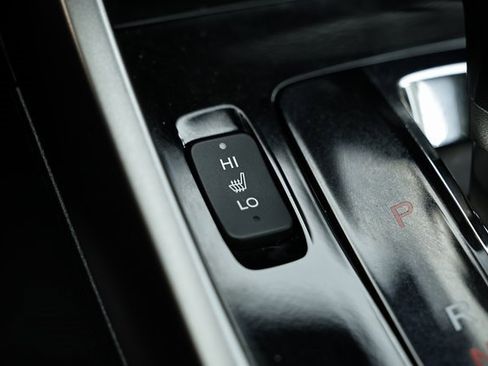 Used 2017 Honda Accord EX-L image 39