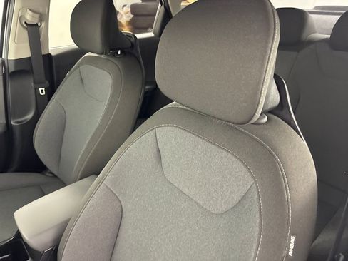 Certified 2025 Kia K4 FWD image 9