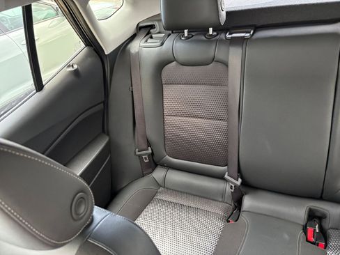 Used 2025 Chevrolet Trax LT w/ LT Convenience Package image 38