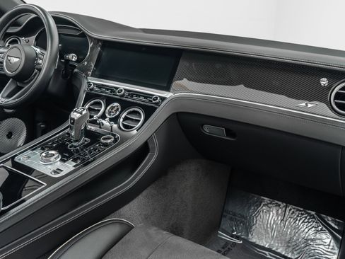 Used 2023 Bentley Continental GT V8 image 14
