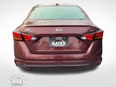 Used 2024 Nissan Altima 2.5 SV w/ SV Premium Package FWD image 10