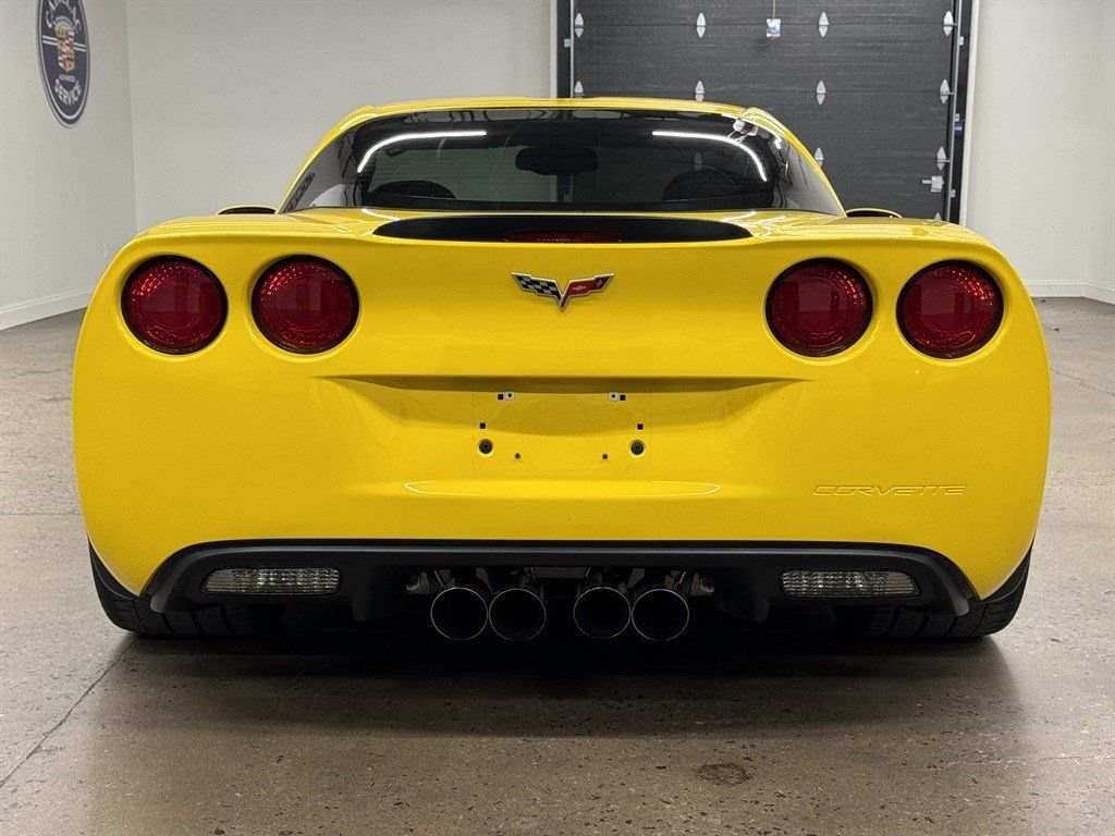 Used 2006 Chevrolet Corvette Z06 w/ Preferred Equipment Group RWD image 12