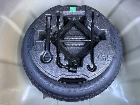 Used 2025 Hyundai Elantra SEL image 37