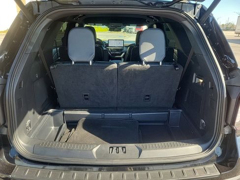 Used 2025 Ford Explorer ST image 8