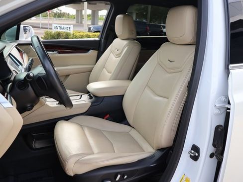 Used 2019 Cadillac XT5 Luxury image 11