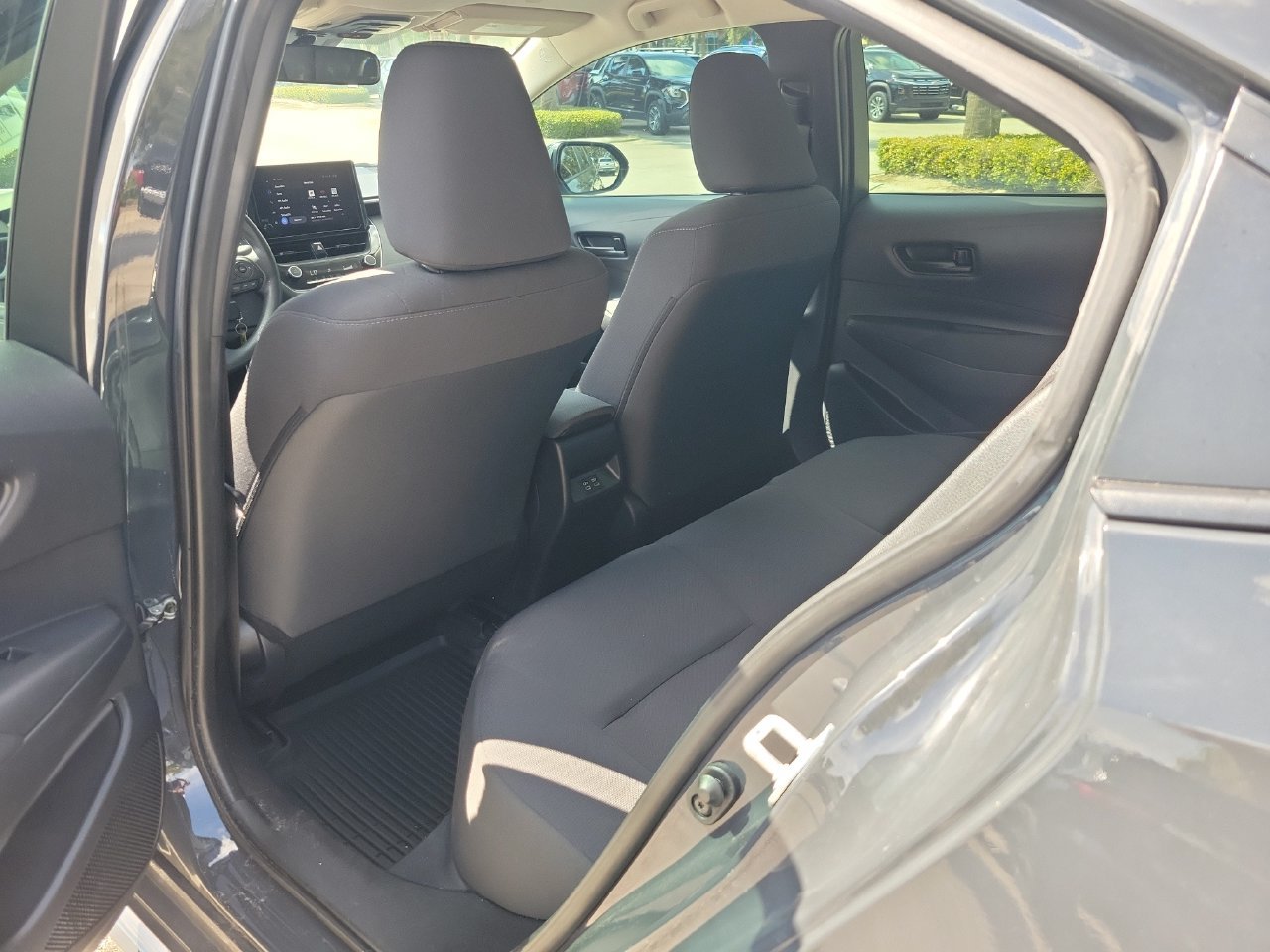 Used 2024 Toyota Corolla LE FWD image 9