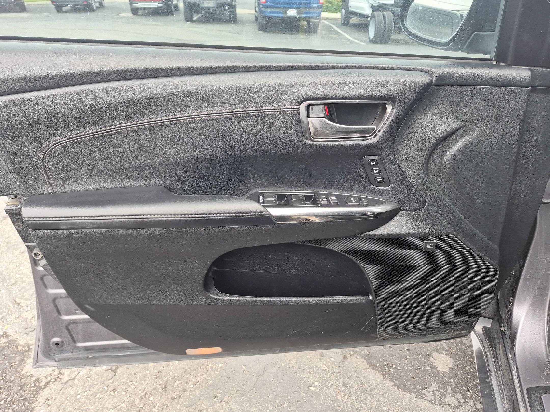 Used 2016 Toyota Avalon Limited w/ Toyota Safety Sense Package FWD image 14