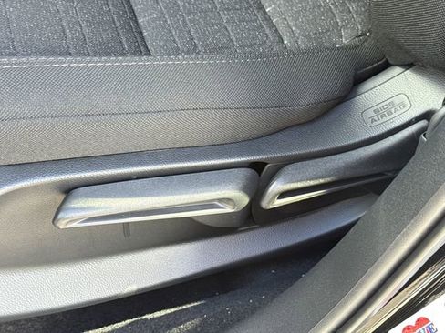 New 2026 Honda HR-V LX image 26