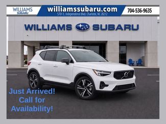 Used 2024 Volvo XC40 B5 Core w/ Protection Package Premier AWD/4WD video 1