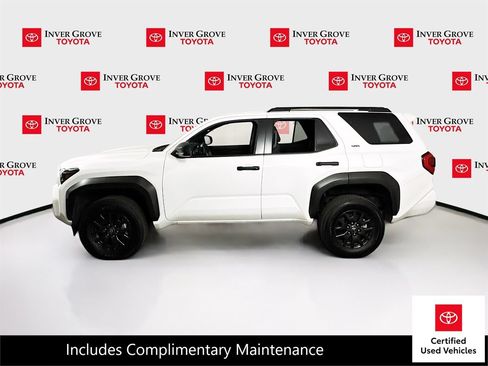 Certified 2025 Toyota 4Runner SR5 AWD/4WD image 8