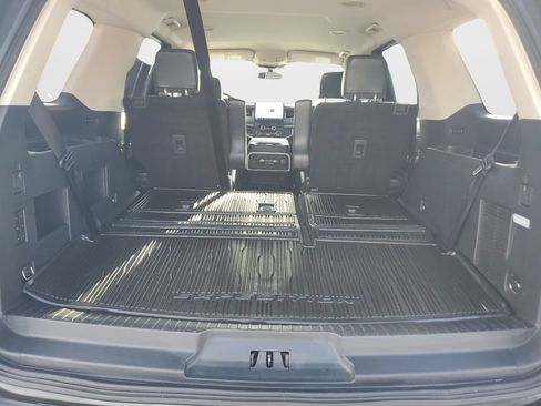Used 2022 Ford Expedition XLT RWD image 9