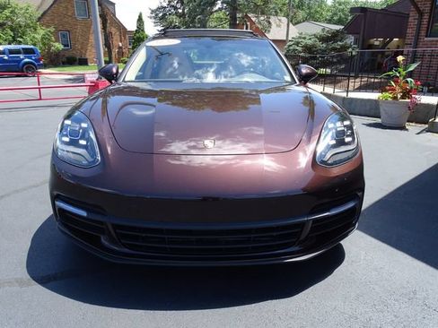 Used 2020 Porsche Panamera RWD image 3