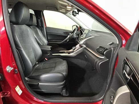 Used 2025 Mitsubishi Eclipse Cross AWD image 31