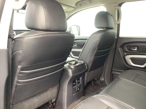 Used 2018 Nissan Titan PRO-4X AWD/4WD image 12