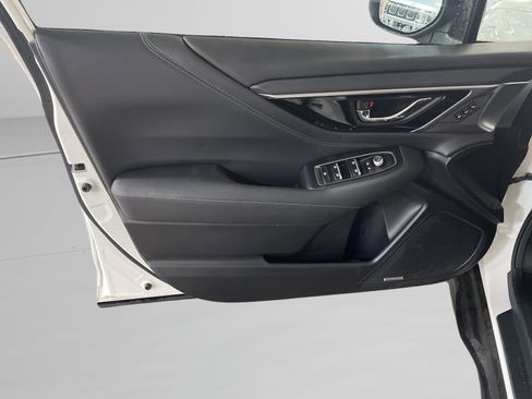 Used 2022 Subaru Outback Limited image 13
