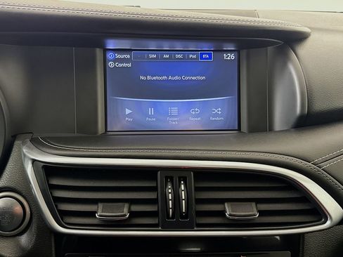 Used 2018 INFINITI QX30 AWD image 12