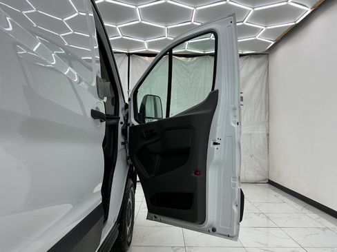 Used 2021 Ford Transit 250 Low Roof RWD image 19
