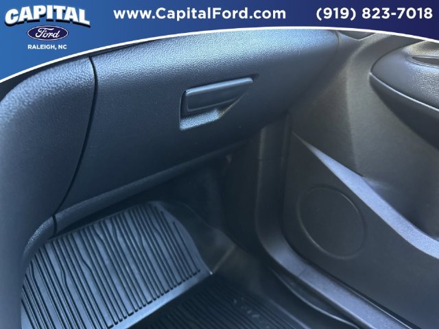 Used 2017 Ford Escape SE w/ SE Sport Appearance Package FWD image 27