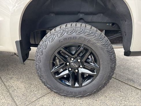 New 2026 Chevrolet Silverado 1500 Custom Trail Boss w/ Dark Appearance Package image 13