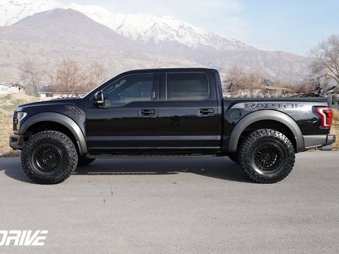 Used 2017 Ford F150 Raptor w/ Equipment Group 802A Luxury image 7