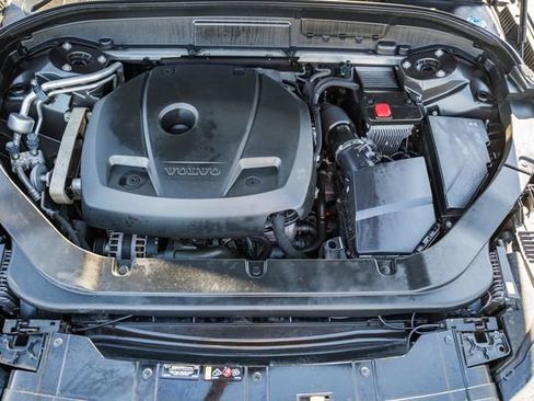 Used 2021 Volvo XC60 T5 Inscription w/ Advanced Package image 21