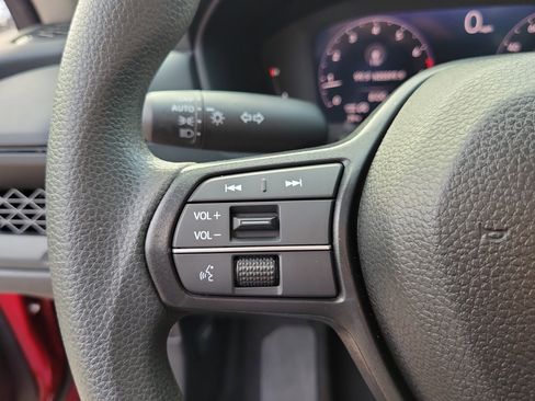 Used 2025 Honda Accord SE image 15