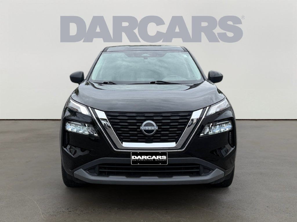 Used 2023 Nissan Rogue S AWD/4WD image 2