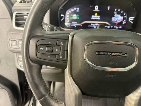 Used 2023 GMC Yukon Denali w/ Denali Reserve Package image 17