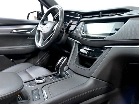 Used 2022 Cadillac XT6 Luxury FWD image 26
