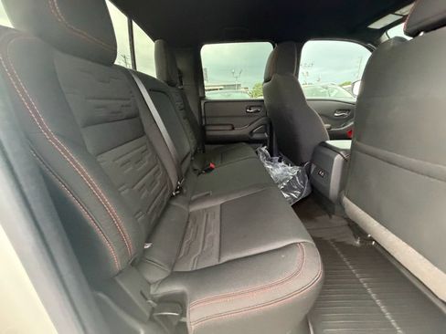 Used 2025 Nissan Frontier PRO-4X AWD/4WD image 15