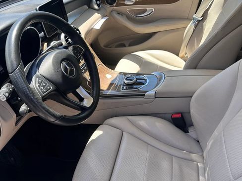 Used 2018 Mercedes-Benz GLC 300 image 3